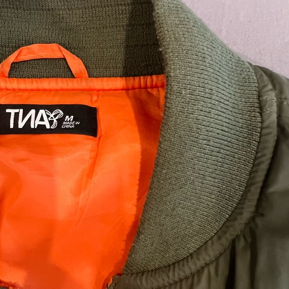 TNA - Picture 4 of 7